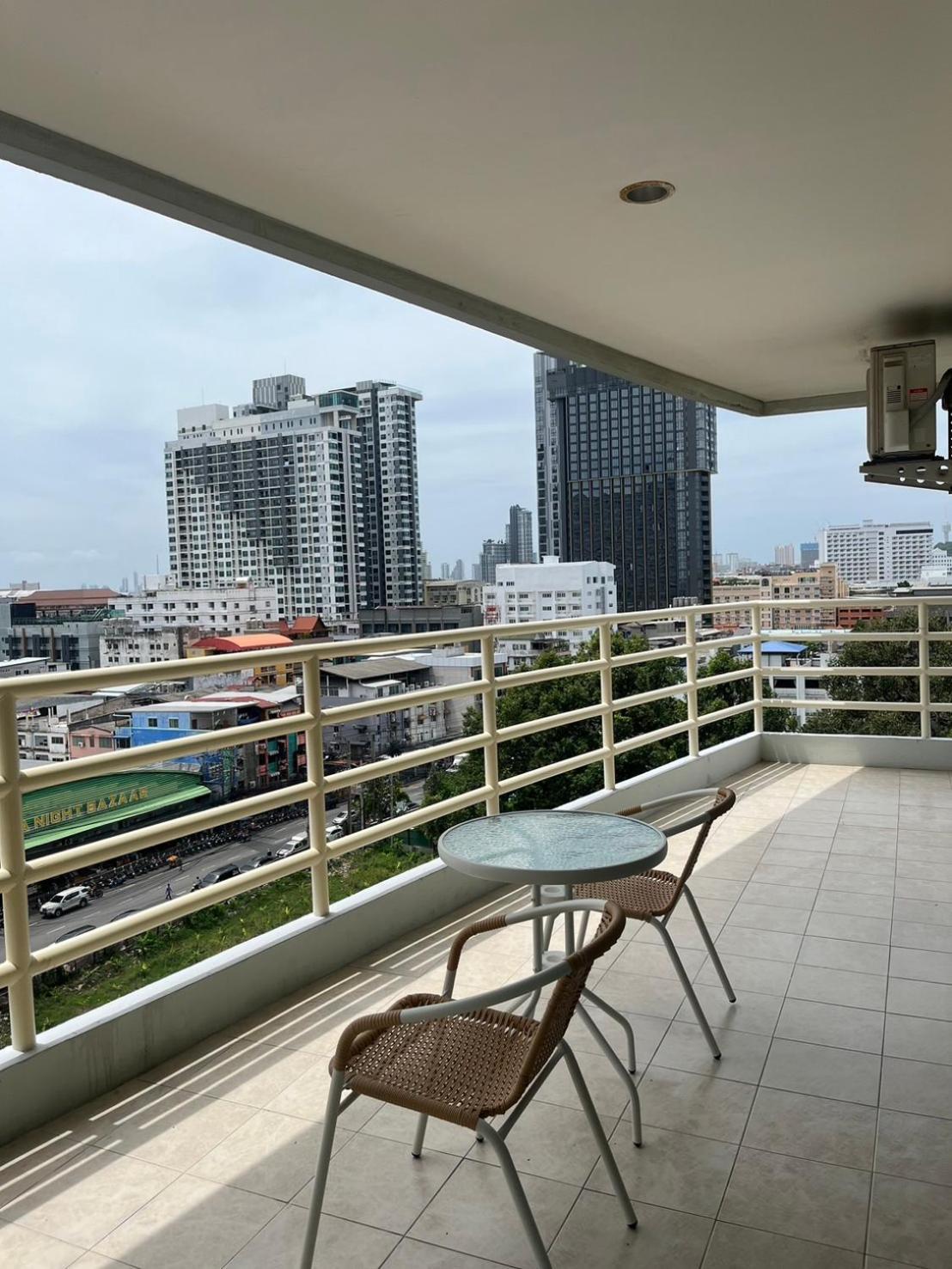 Апартаменты Joy Shop At View Talay 6 Паттайя Экстерьер фото